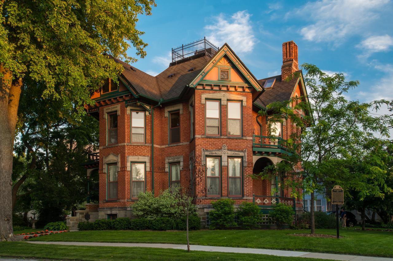Historic Webster House Bed And Breakfast Inn Bay City Extérieur photo
