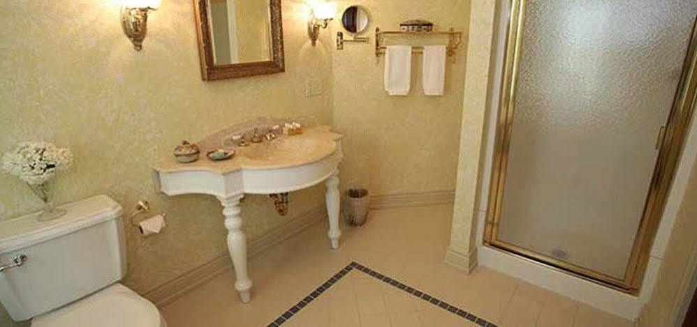 Historic Webster House Bed And Breakfast Inn Bay City Extérieur photo