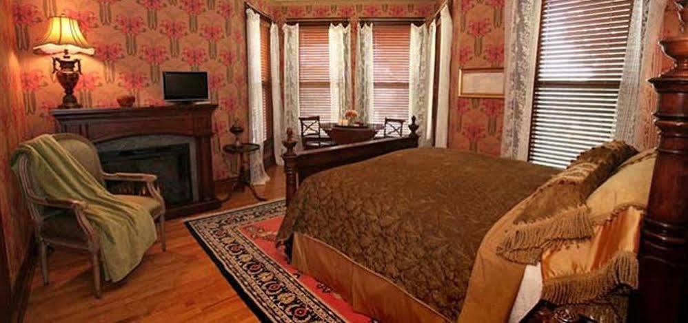Historic Webster House Bed And Breakfast Inn Bay City Extérieur photo